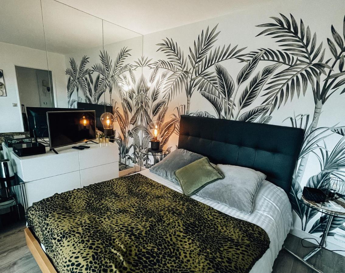 Beautiful Modern Fully Furnished Studio Леваллуа-Перре Екстер'єр фото