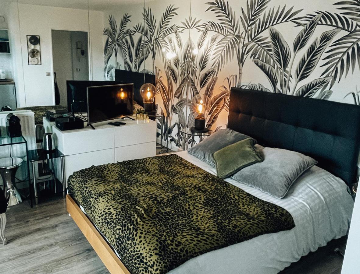 Beautiful Modern Fully Furnished Studio Леваллуа-Перре Екстер'єр фото