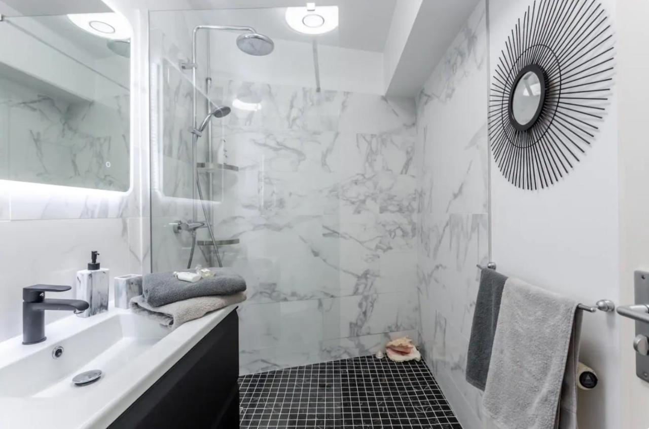 Beautiful Modern Fully Furnished Studio Леваллуа-Перре Екстер'єр фото